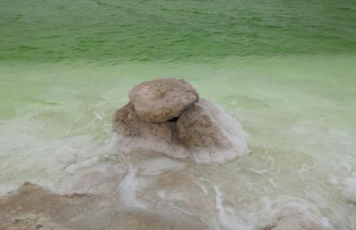 The water is like jade 3