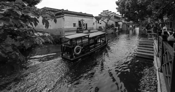 Boating in the Water Lane 21