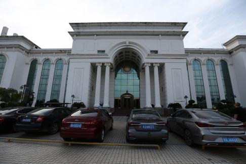 The order in front of the porch 1