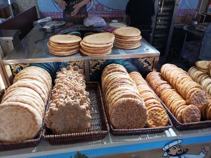 all kinds of delicious food 21