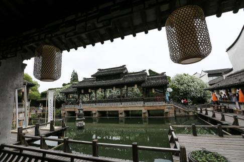 Time steps slowly 14