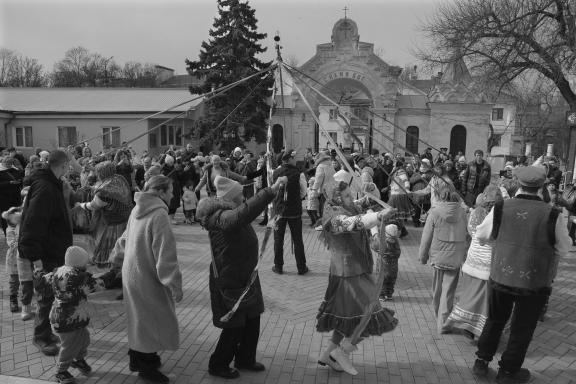 Maslenitsa round dance