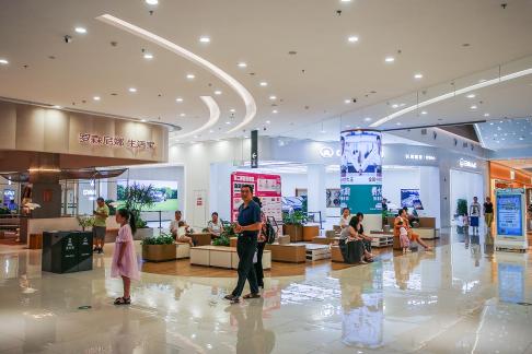 Shopping malls in big cities 24