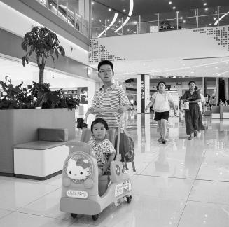 Shopping malls in big cities 19