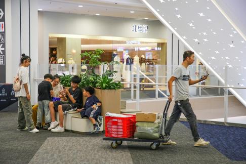 Shopping malls in big cities 30