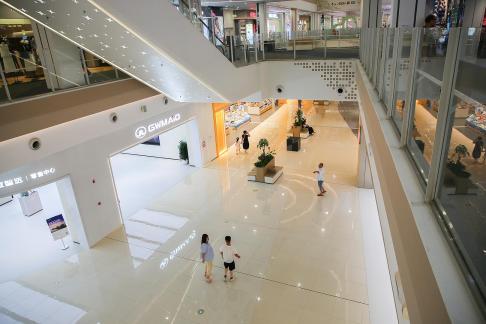 Shopping malls in big cities 31