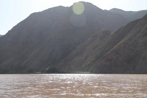 Turbid water and dangerous rocks 12