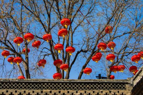 Decoration with red lantern
