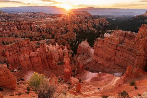 Hoodoos w Sunstar