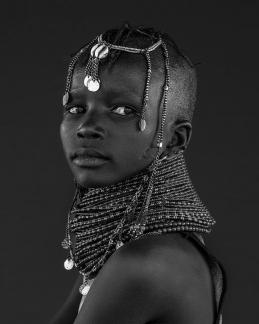 Turkana Girl in Beads 01