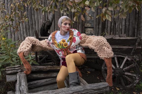 Extravagant lady-2