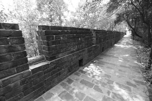 Visit the ancient city 111