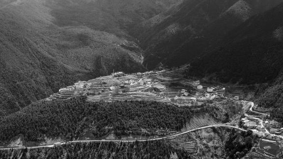 The winding mountain path 2