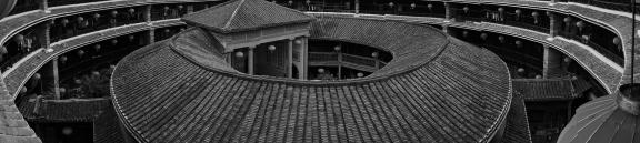 Warm lamp overlapping eaves 2
