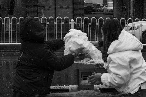 Snowflakes Dancing in the World 94