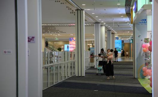 Shopping malls in big cities 46