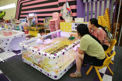 Shopping malls in big cities 43