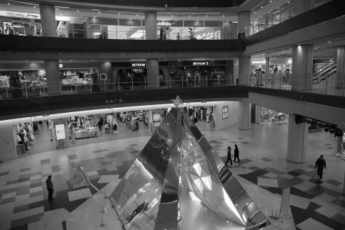 A corner of the city center 24
