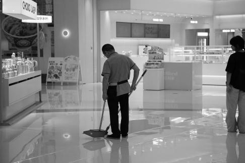 Strolling around the mall 80