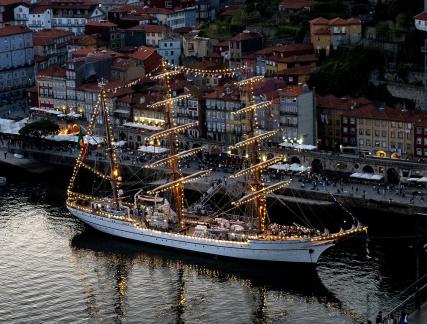 Porto Ship In Town