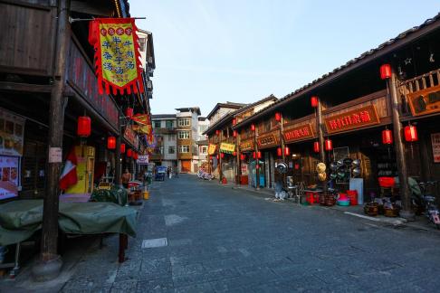 A glimpse of the market 8