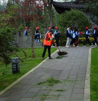 Sweep dust and pick up light 5