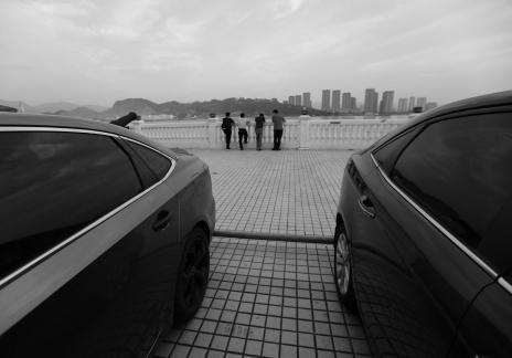 Looking towards the distant city 1