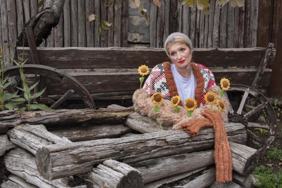 Lady with Sunflowers-2