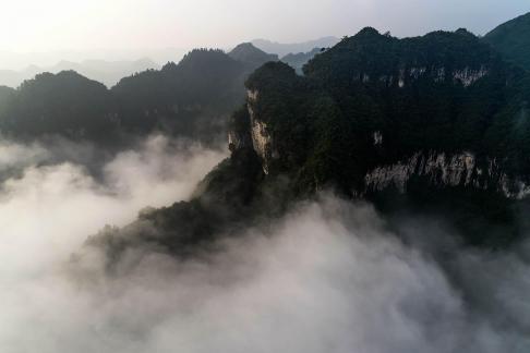 Between Yunshan Mountains 10