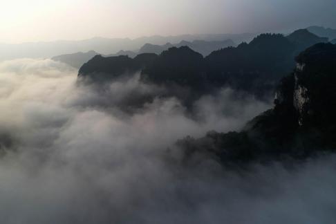 Between Yunshan Mountains 11