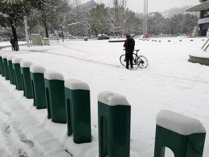 Snowy scenery 2
