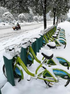 Snowy scenery 6