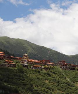 Mountain Dwelling Scene 7