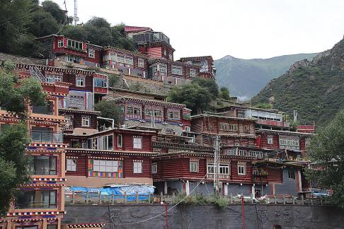 Houses on the mountain ridge 11