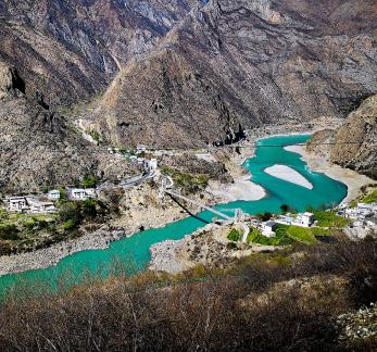 Mountains and waters intertwine 5
