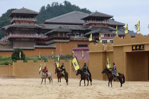 Equestrian performance 17