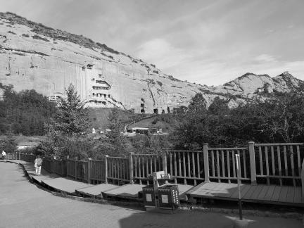 Horseshoe Thousand Buddha 13