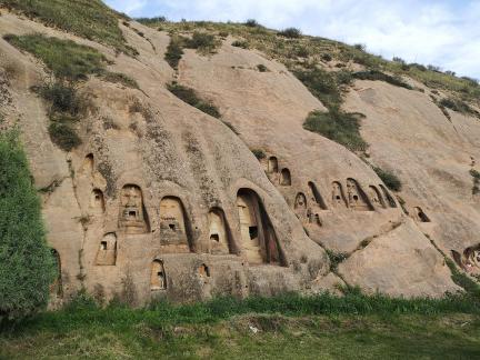 Horseshoe Thousand Buddha 7