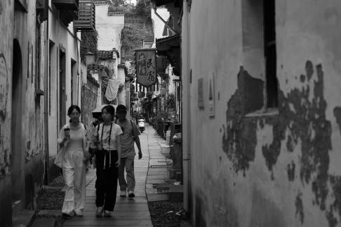 Old events in the city 13