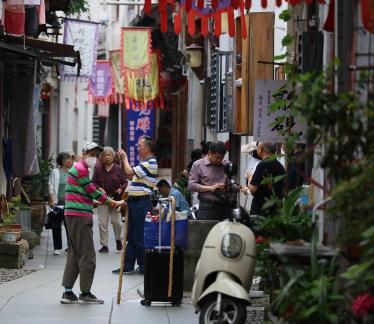 Old events in the city 7