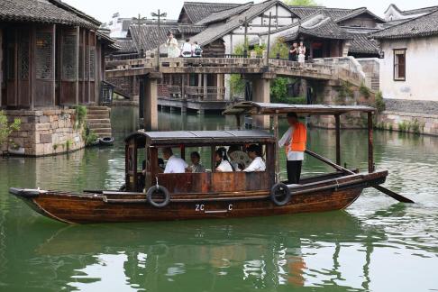 The sound of rowing in Jiangnan 30