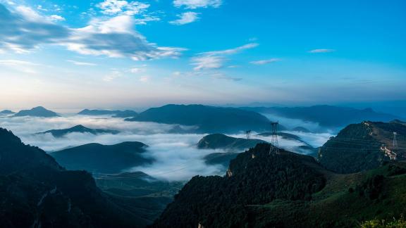 Mountain clouds and mist