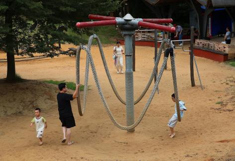 A corner of the amusement park 2