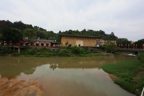 Lakeside households 1