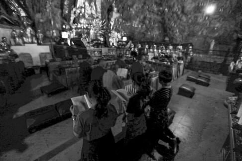 Buddha Cave Bright 6