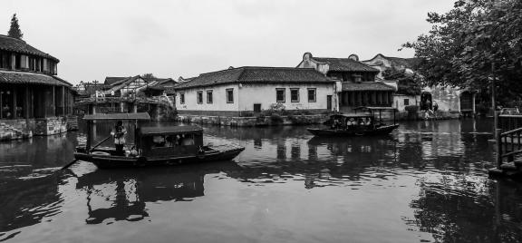 Singing on the green waves 9