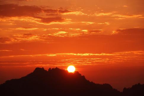 Between Yunshan Mountains 27