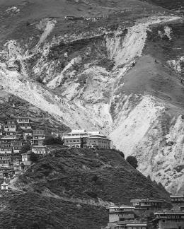 Mountain Dwelling Scene 28