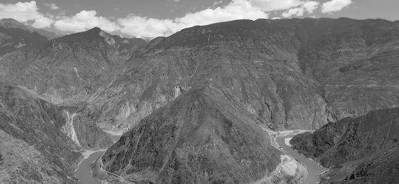 Mountains and waters intertwine 12