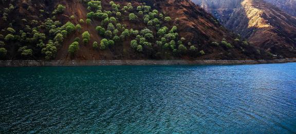 Mountains and waters intertwine 23